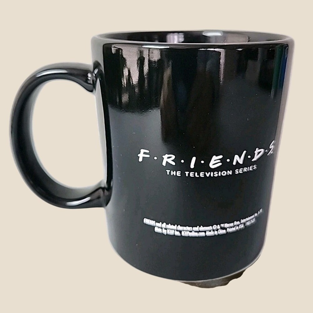 F•R•I•E•N•D•S TV Series 1994- 2004 Moo Point-Cow's Opinion Black Coffee Mug EUC